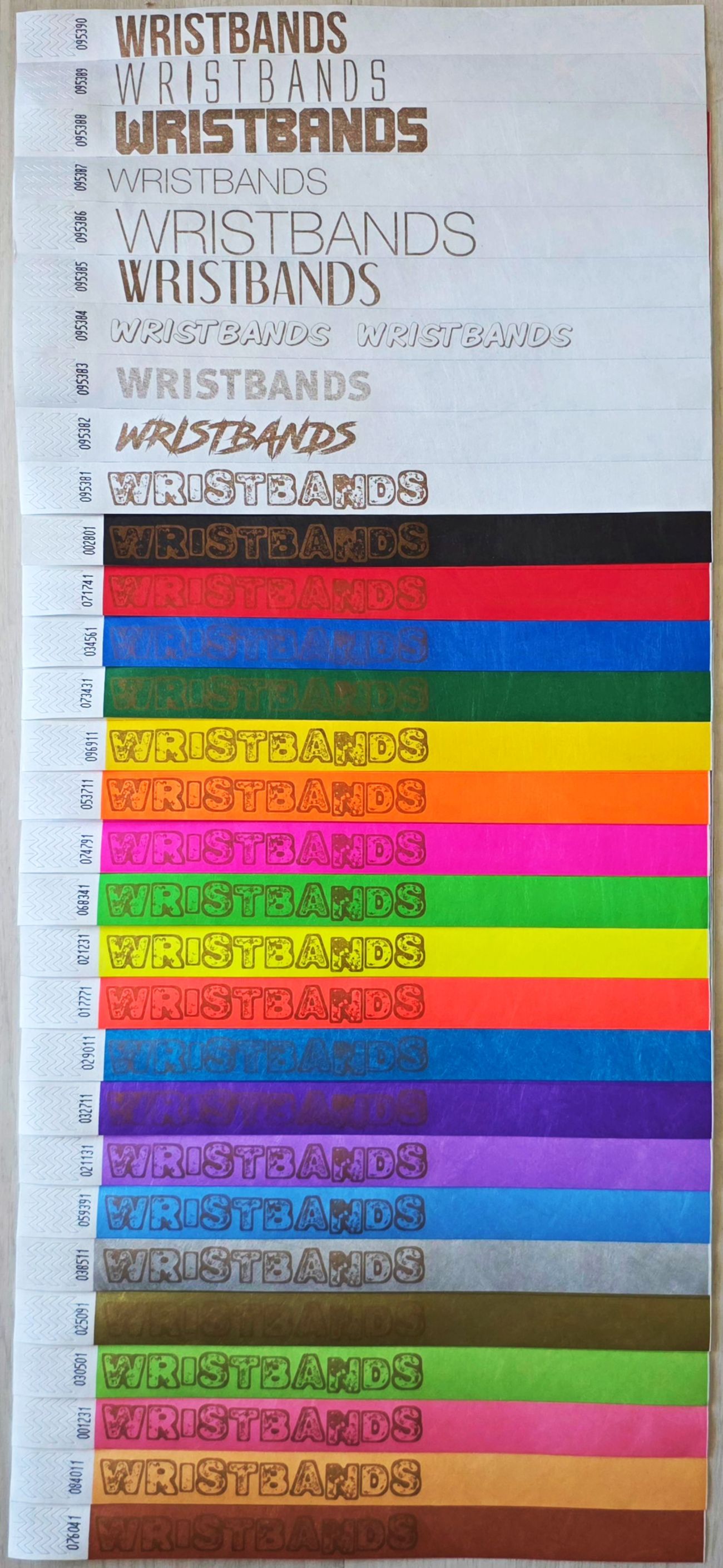 Zlatý potisk na všech barvách náramků Tyvek